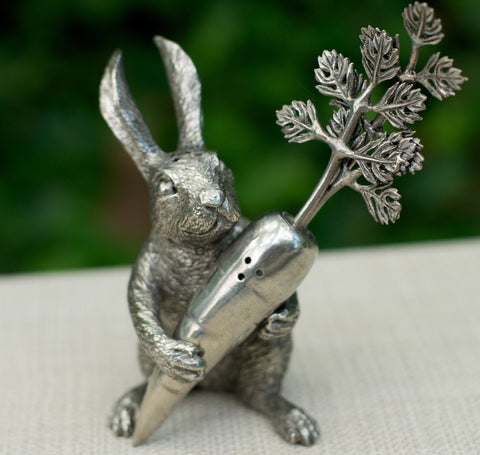 Rabbit & Carrot Salt & Pepper Set